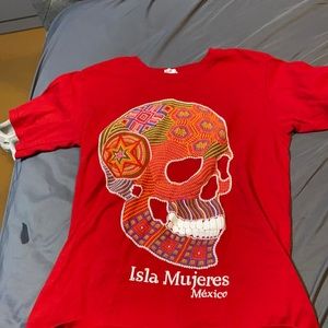 I am selling a Mexico shirt and it’s a boys small.